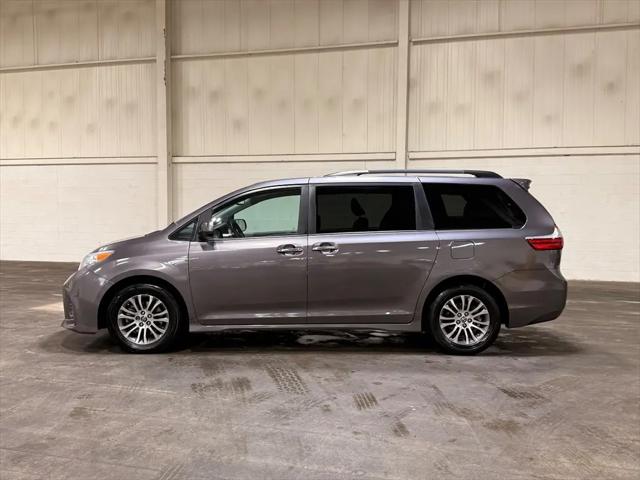 2020 Toyota Sienna XLE