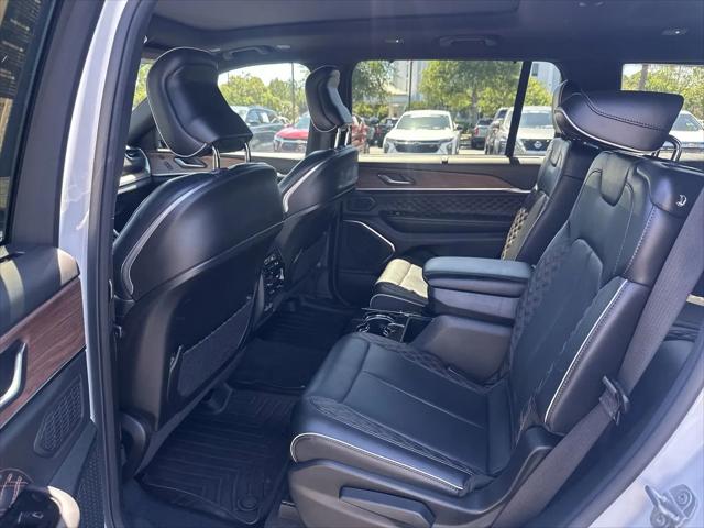 2023 Jeep Grand Cherokee L Summit 4x4
