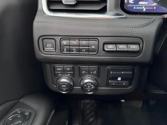 2023 GMC Yukon 4WD Denali