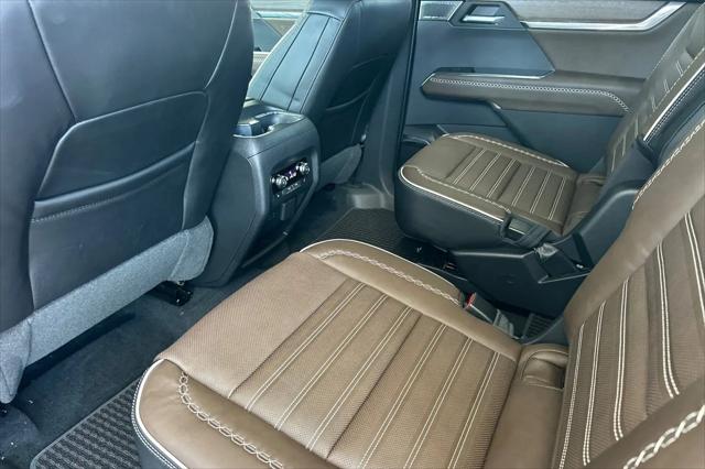 2026 GMC Acadia Denali Ultimate AWD