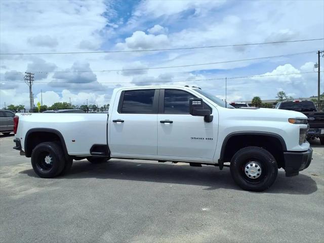 2025 Chevrolet Silverado 3500HD 4WD Crew Cab Long Bed Work Truck