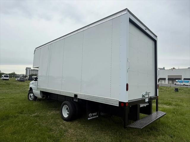 2027 Ford E-Series Cutaway E-450