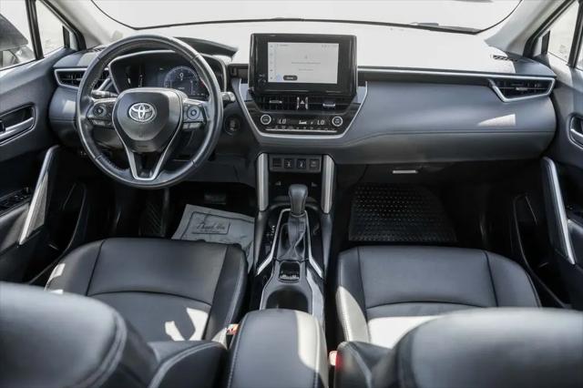 2024 Toyota Corolla Cross XLE