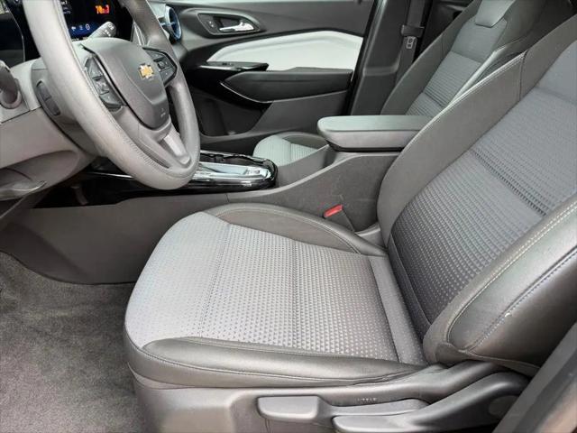 2025 Chevrolet Trax FWD LT