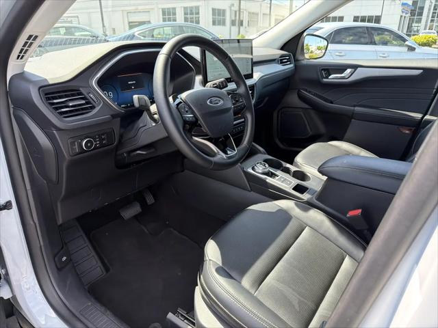 2025 Ford Escape Platinum