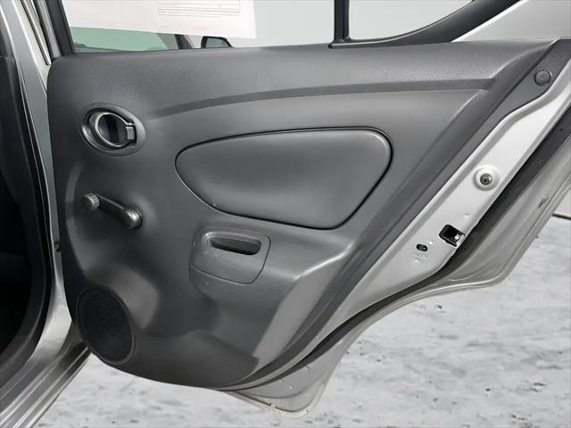 2012 Nissan Versa 1.6 S