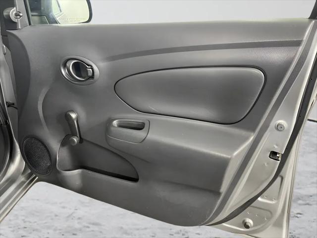 2012 Nissan Versa 1.6 S