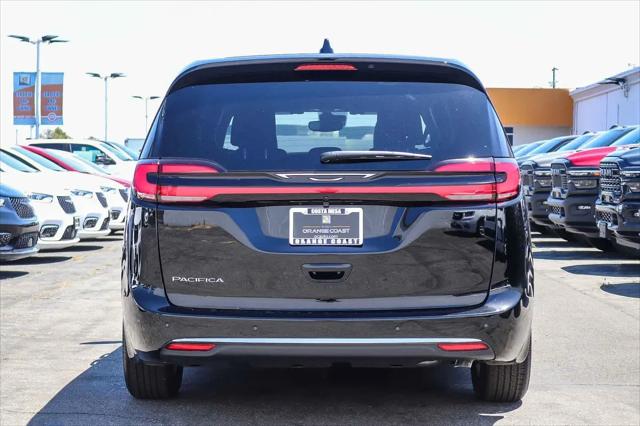 2027 Chrysler Pacifica Select