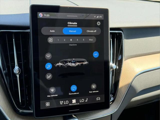 2026 Volvo XC60 B5 Core
