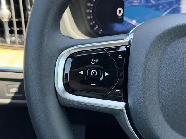 2026 Volvo XC60 B5 Core