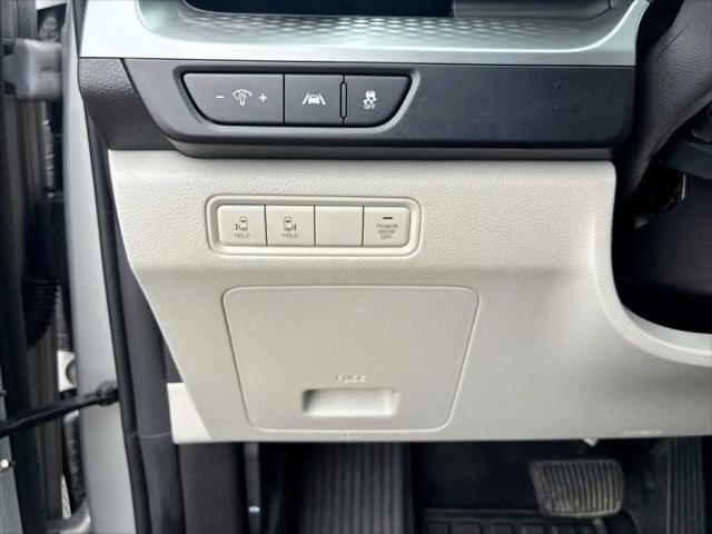 2023 Kia Carnival MPV LX Seat Package