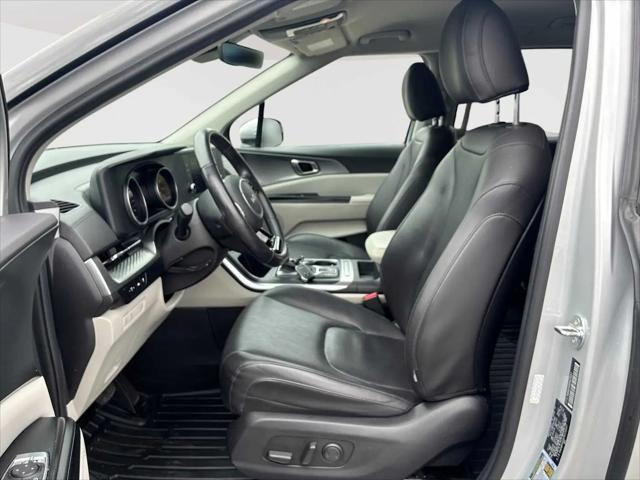 2023 Kia Carnival MPV LX Seat Package