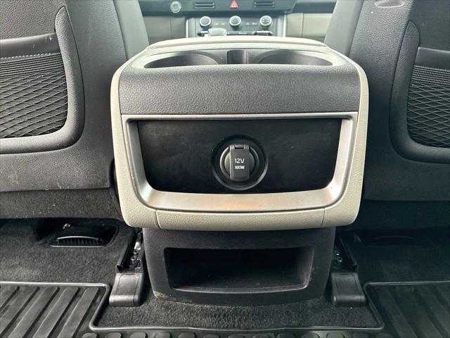 2023 Kia Carnival MPV LX Seat Package