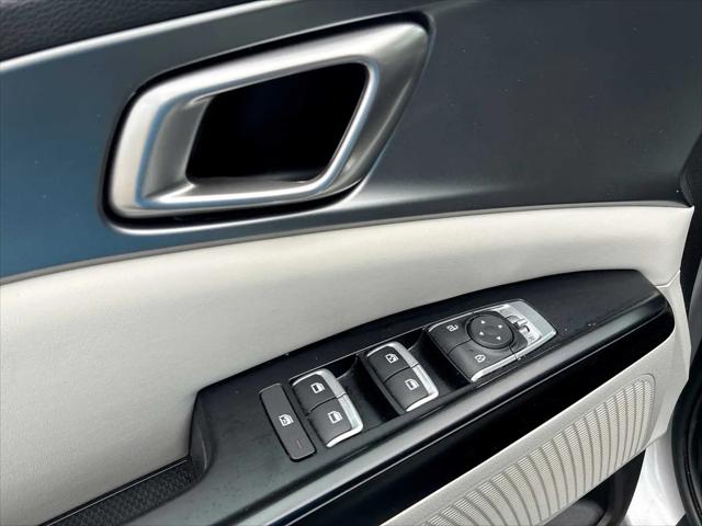 2023 Kia Carnival MPV LX Seat Package