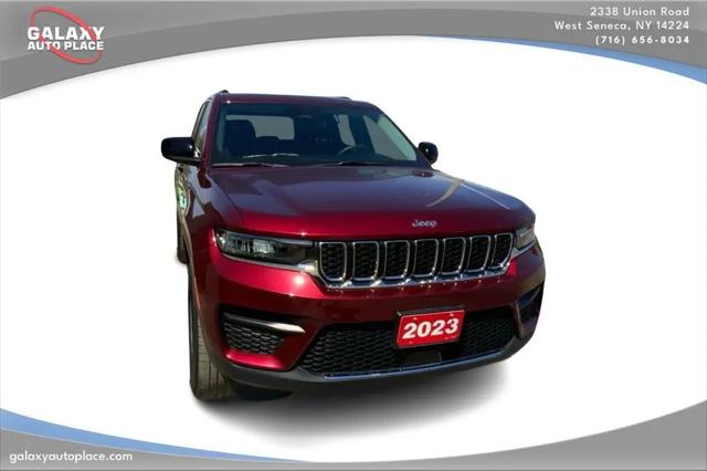 2023 Jeep Grand Cherokee Laredo 4x4