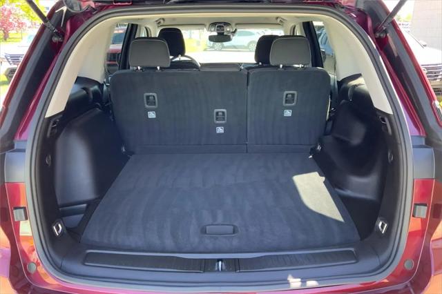 2023 Jeep Grand Cherokee Laredo 4x4