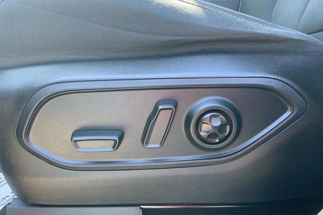 2023 Jeep Grand Cherokee Laredo 4x4