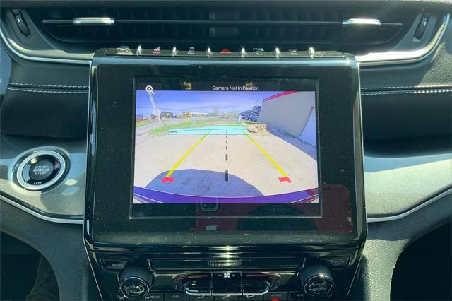 2023 Jeep Grand Cherokee Laredo 4x4