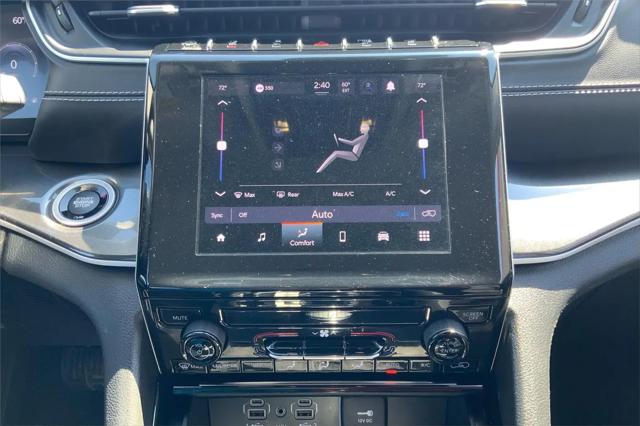 2023 Jeep Grand Cherokee Laredo 4x4