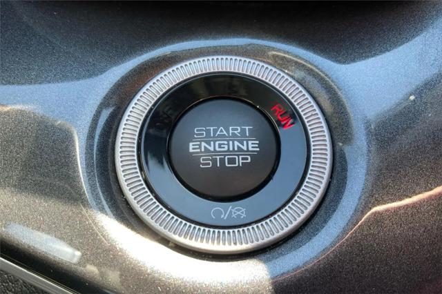 2023 Jeep Grand Cherokee Laredo 4x4