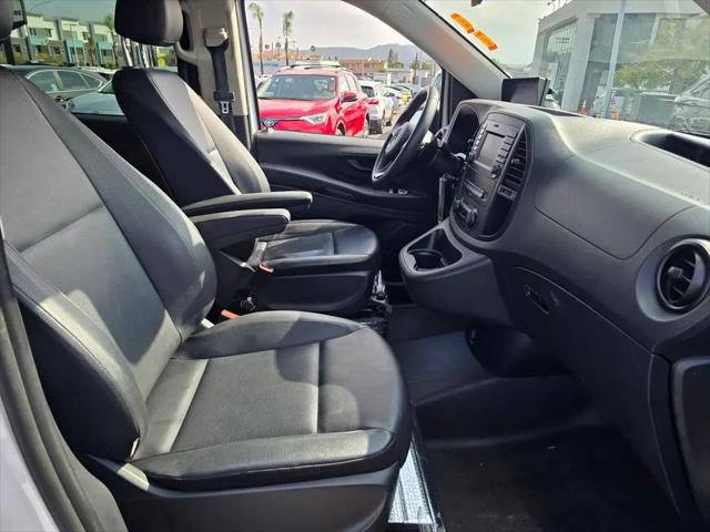 2016 Mercedes-Benz Metris Standard