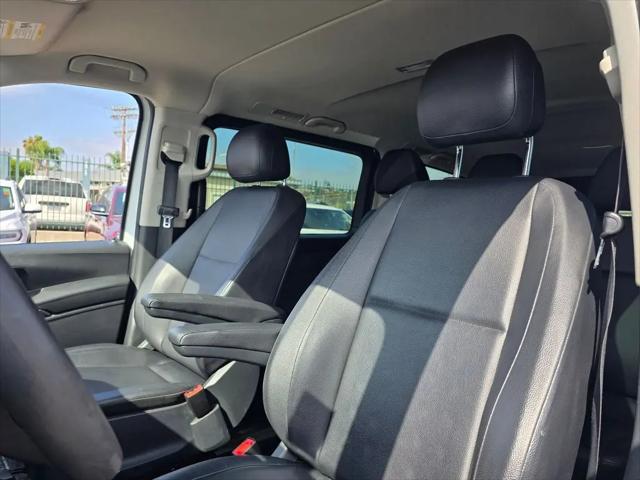 2016 Mercedes-Benz Metris Standard
