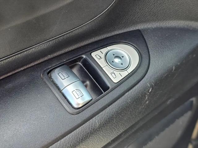 2016 Mercedes-Benz Metris Standard