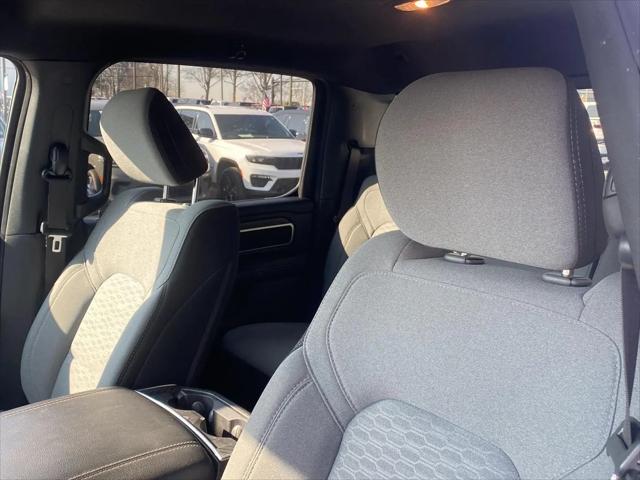 2025 Ram 1500 Big Horn Crew Cab 4x4 5'7" Box