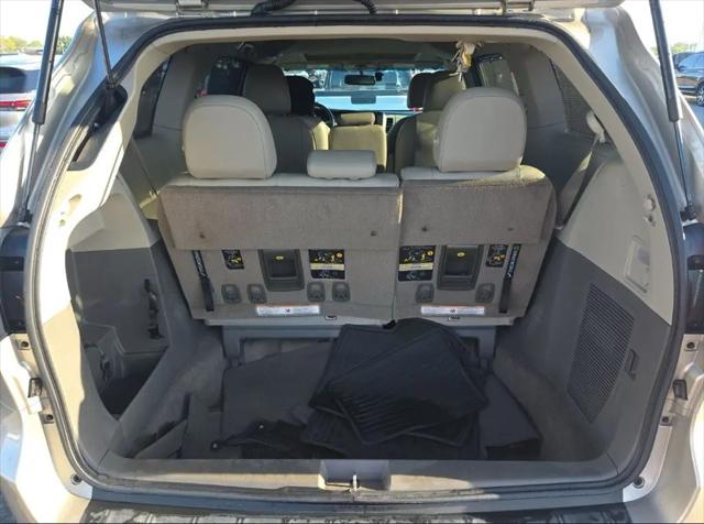2017 Toyota Sienna XLE 8 Passenger