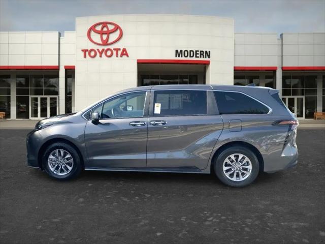 2025 Toyota Sienna XLE