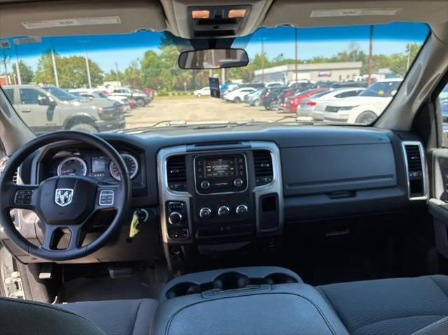 2019 Ram 1500 Classic SLT Crew Cab 4x4 6'4" Box