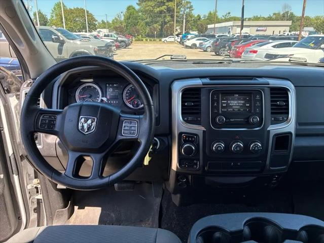 2019 Ram 1500 Classic SLT Crew Cab 4x4 6'4" Box