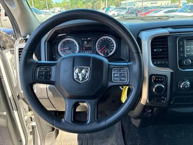 2019 Ram 1500 Classic SLT Crew Cab 4x4 6'4" Box