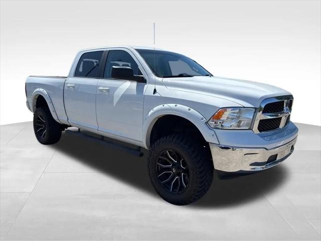 2019 Ram 1500 Classic SLT Crew Cab 4x4 6'4" Box