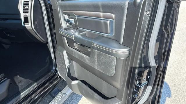 2024 Ram 1500 Classic Warlock Crew Cab 4x4 5'7" Box