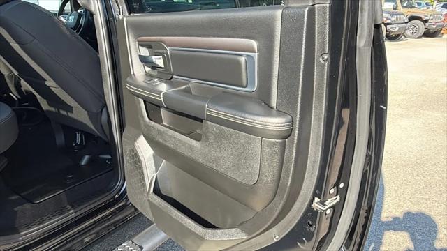 2024 Ram 1500 Classic Warlock Crew Cab 4x4 5'7" Box