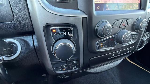 2024 Ram 1500 Classic Warlock Crew Cab 4x4 5'7" Box