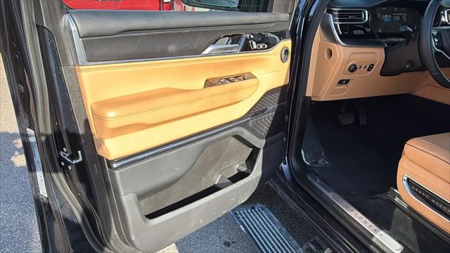 2025 Jeep Grand Wagoneer L Series III Obsidian 4x4