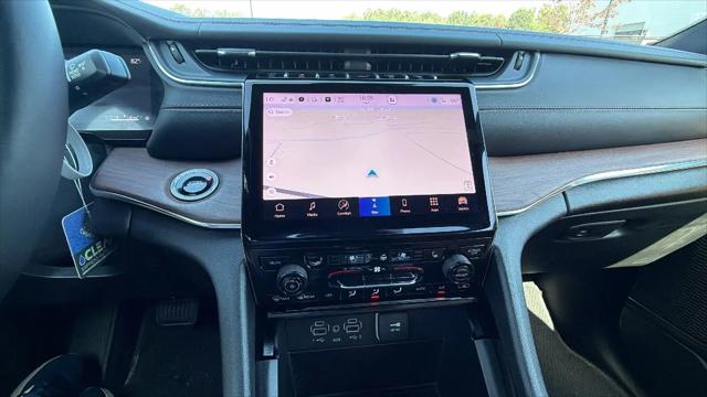 2025 Jeep Grand Cherokee L Summit 4x4