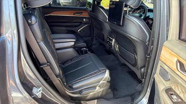 2025 Jeep Grand Cherokee L Summit Reserve 4x4