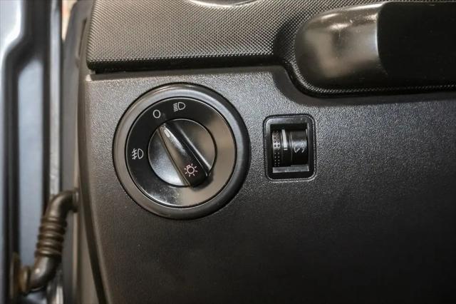 2006 Volkswagen New Beetle 2.5
