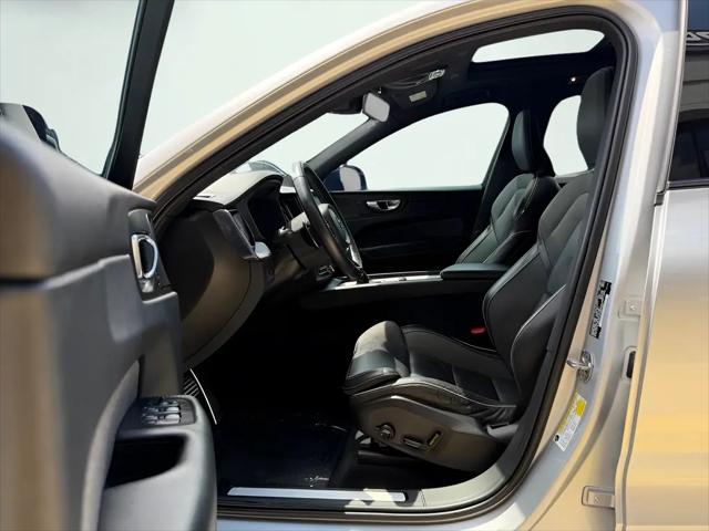 2020 Volvo XC60 T5 R-Design