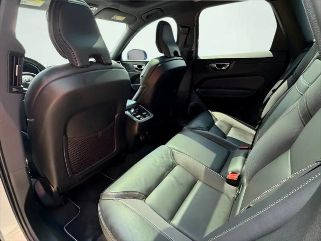 2020 Volvo XC60 T5 R-Design