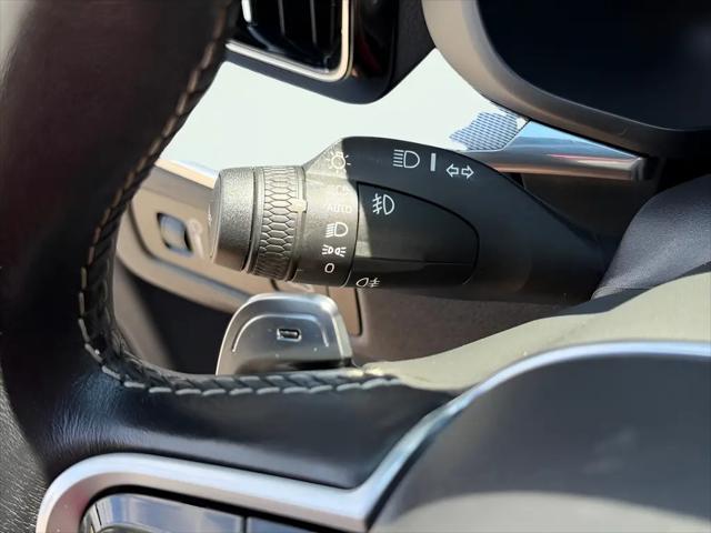 2020 Volvo XC60 T5 R-Design