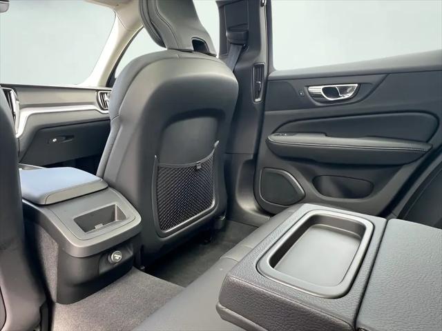 2020 Volvo V60 T5 Momentum