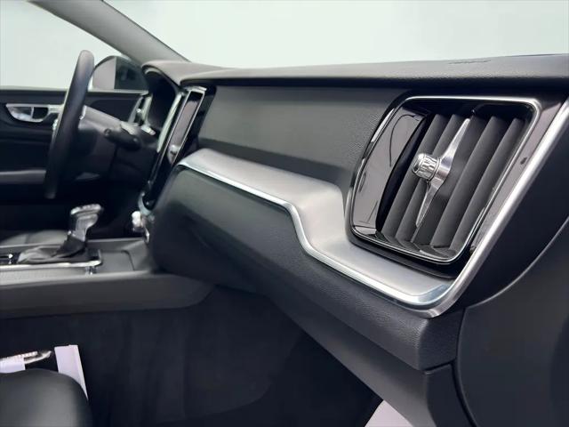 2020 Volvo V60 T5 Momentum