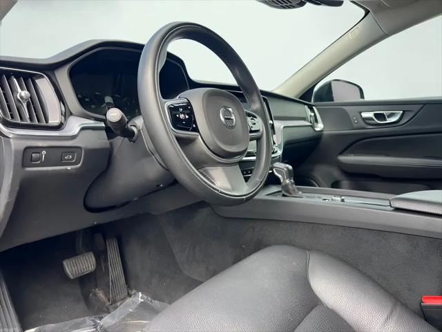 2020 Volvo V60 T5 Momentum