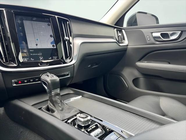 2020 Volvo V60 T5 Momentum