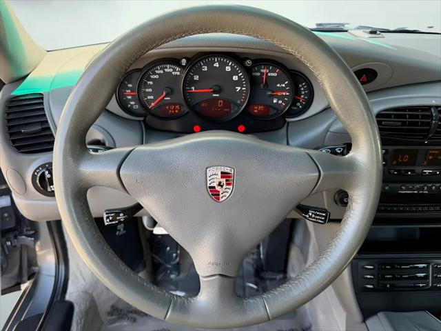 2001 Porsche 911 Carrera