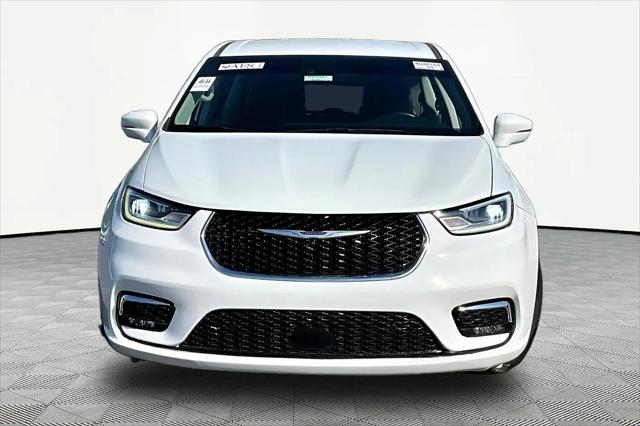 2022 Chrysler Pacifica Hybrid Touring L